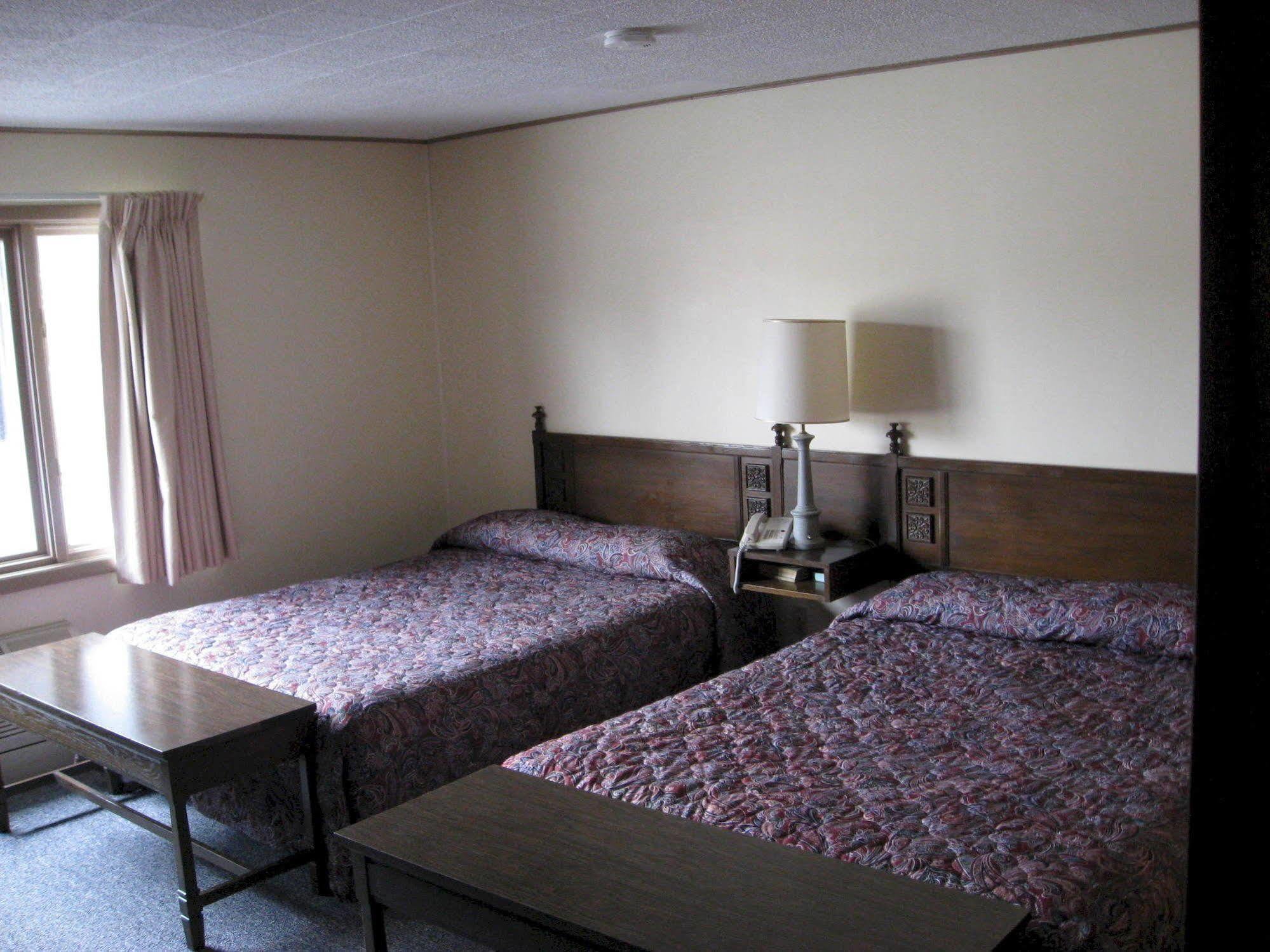 Oneida Village Inn Three Lakes Kültér fotó